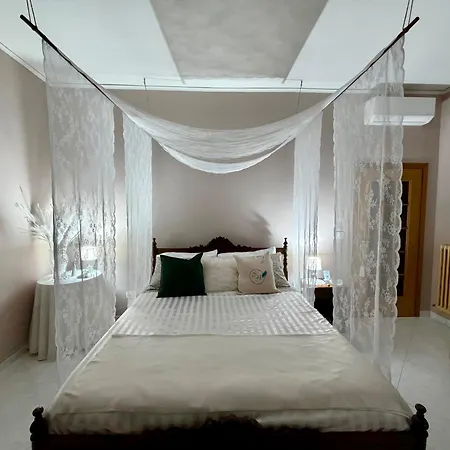 Susanna's House 3*