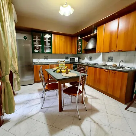 Nocleg ze śniadaniem Susanna's House 3*